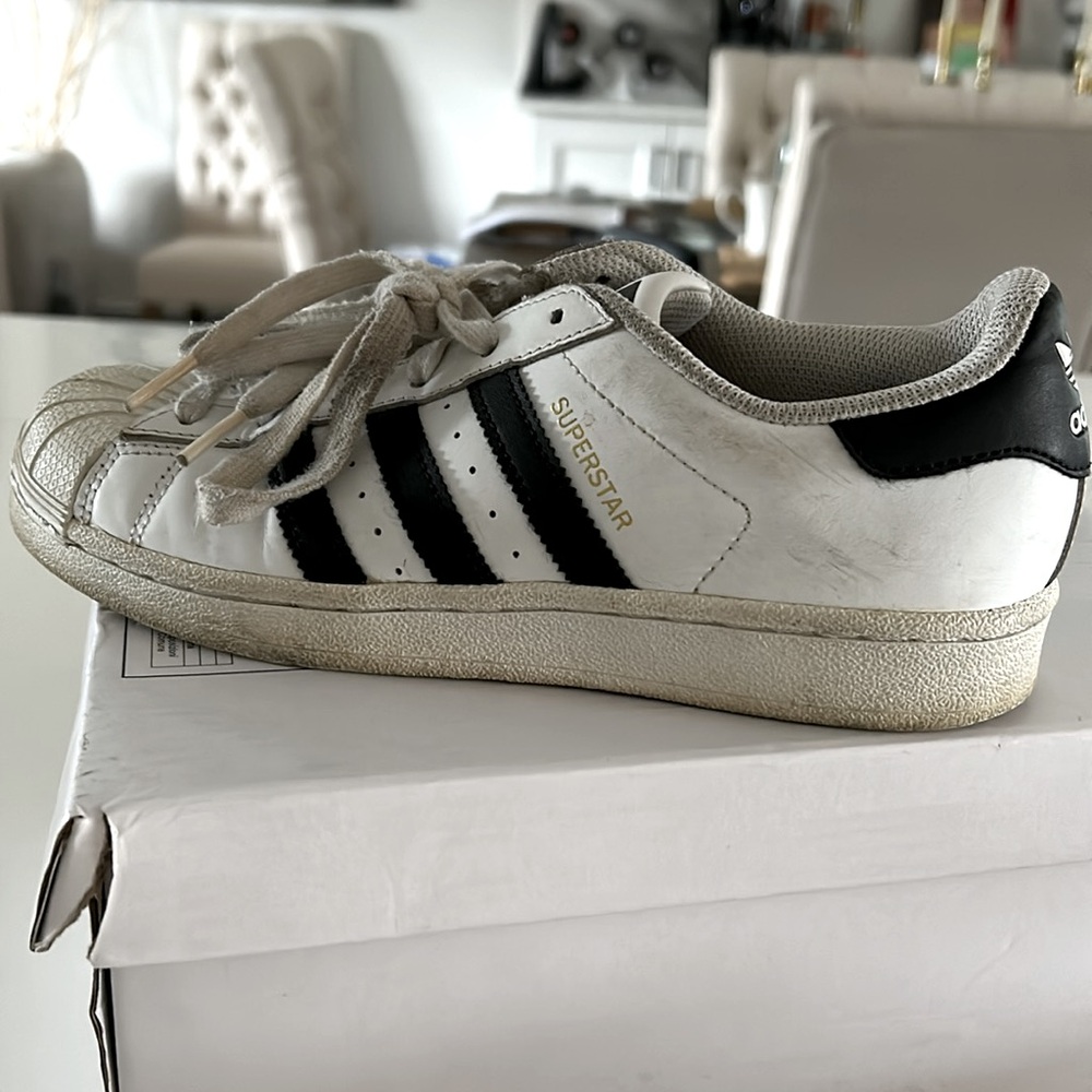 Adidas Superstar 2016 - Picture 3 of 9